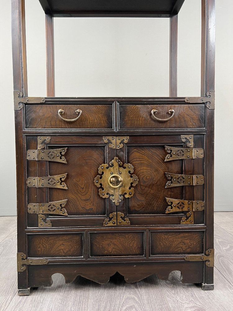 Etagère Cabinet Asiatique En Bois Et Laiton, Fin XIXe / Début XXe