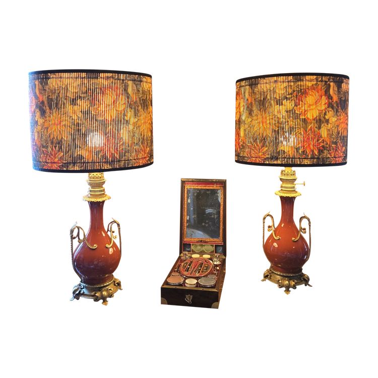 Coppia di lampade in porcellana rossa e bronzo, XIX secolo