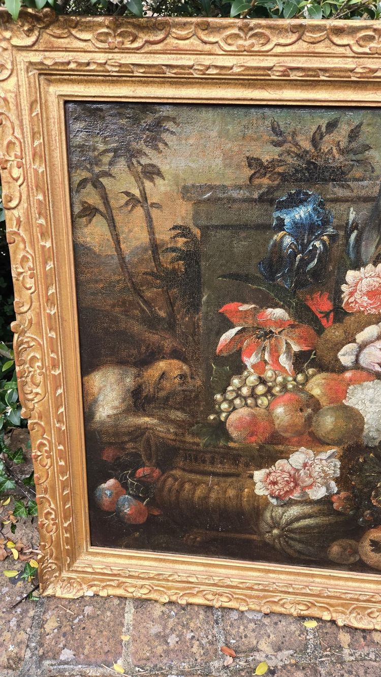 Natura morta con fiori, frutta, scimmia, pappagallo e cane. XVII secolo.