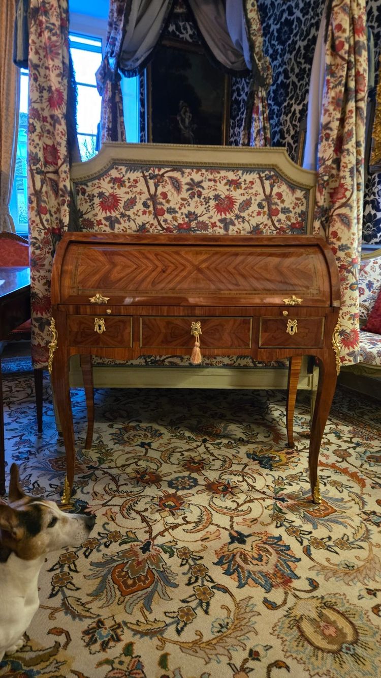 Bureau à Cylindre De Milieu, Travail Parisien D’époque Louis XV