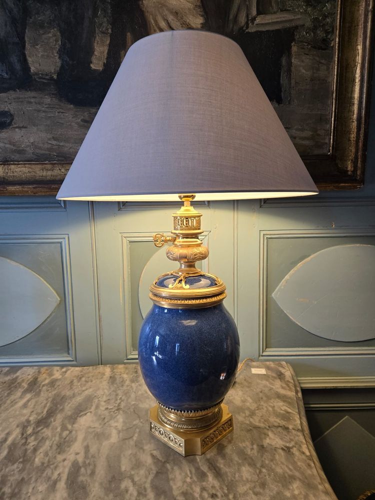 Lampe De Salon En Porcelaine Et Bronze Doré, Style Louis XVI, XIXème Siècle.