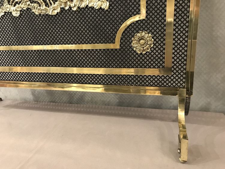 Beau grand pare feu de cheminée ancien en bronze et laiton d'époque 19 ème 