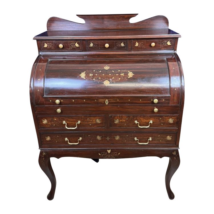 Bureau cylindre en acajou et marqueterie en incrustation vers 1900