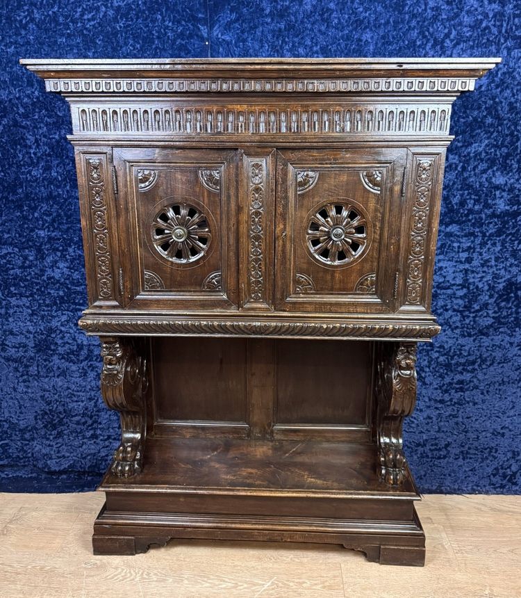 Cabinet dressoir style renaissance en chêne circa 1850