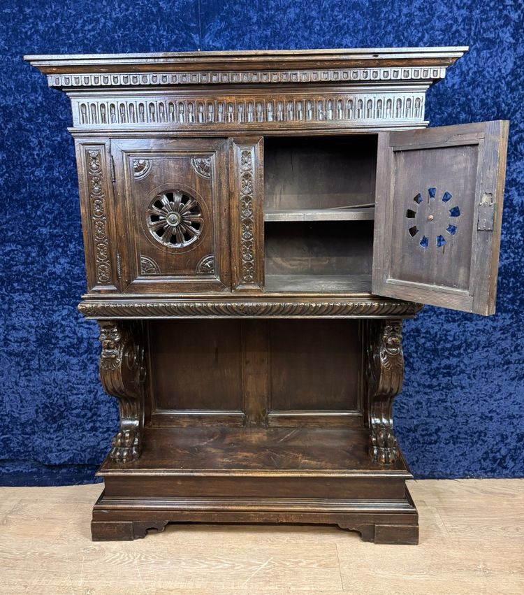 Cabinet dressoir style renaissance en chêne circa 1850
