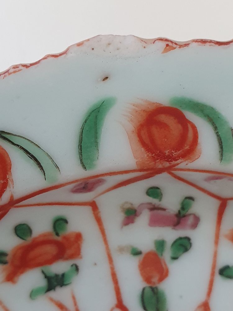 Late Qing Chinese porcelain Bencharong pedestal dish 