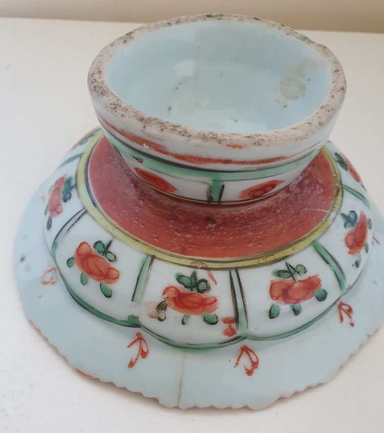 Late Qing Chinese porcelain Bencharong pedestal dish 