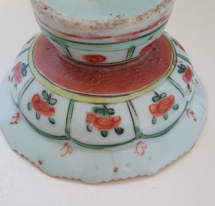 Late Qing Chinese porcelain Bencharong pedestal dish 