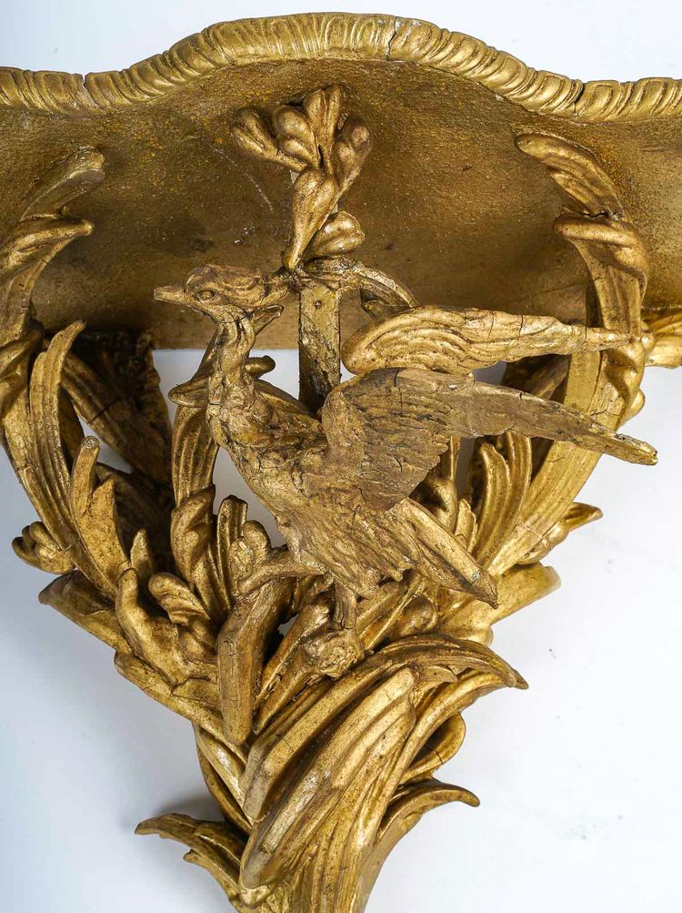 Coppia di piccole mensole da parete in legno intagliato e dorato, Italia, metà del XIX secolo