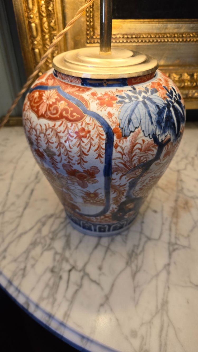 Coppia di lampade in porcellana Imari, XIX secolo.