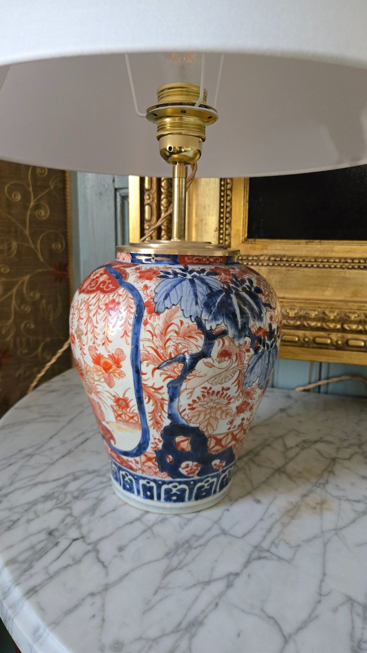 Coppia di lampade in porcellana Imari, XIX secolo.