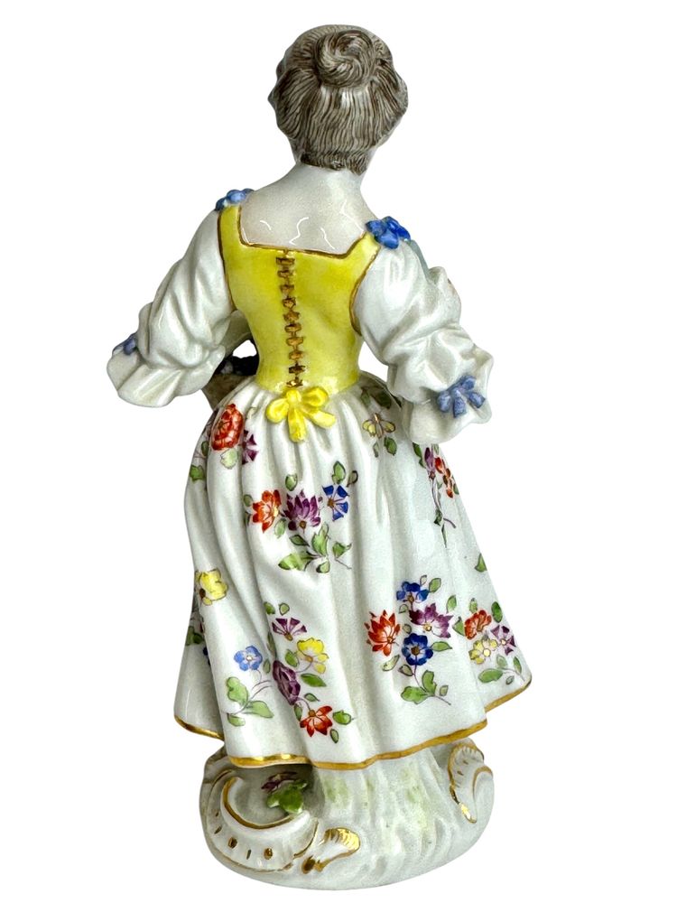 Meissen - Figurine En Porcelaine Enfant jardinier avec panier à vin