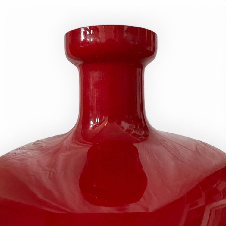 Vase design en verre de Murano rouge rubis