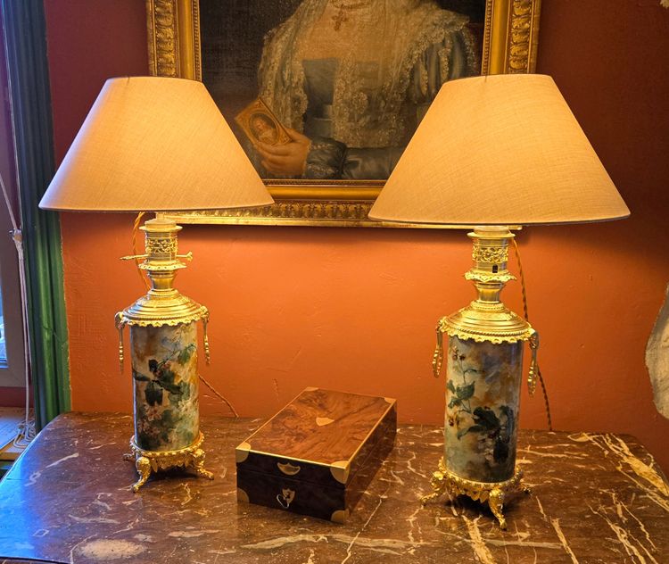 Coppia di lampade a barbottina di D.Grenet, con montatura giapponese in bronzo dorato, 1880 circa.