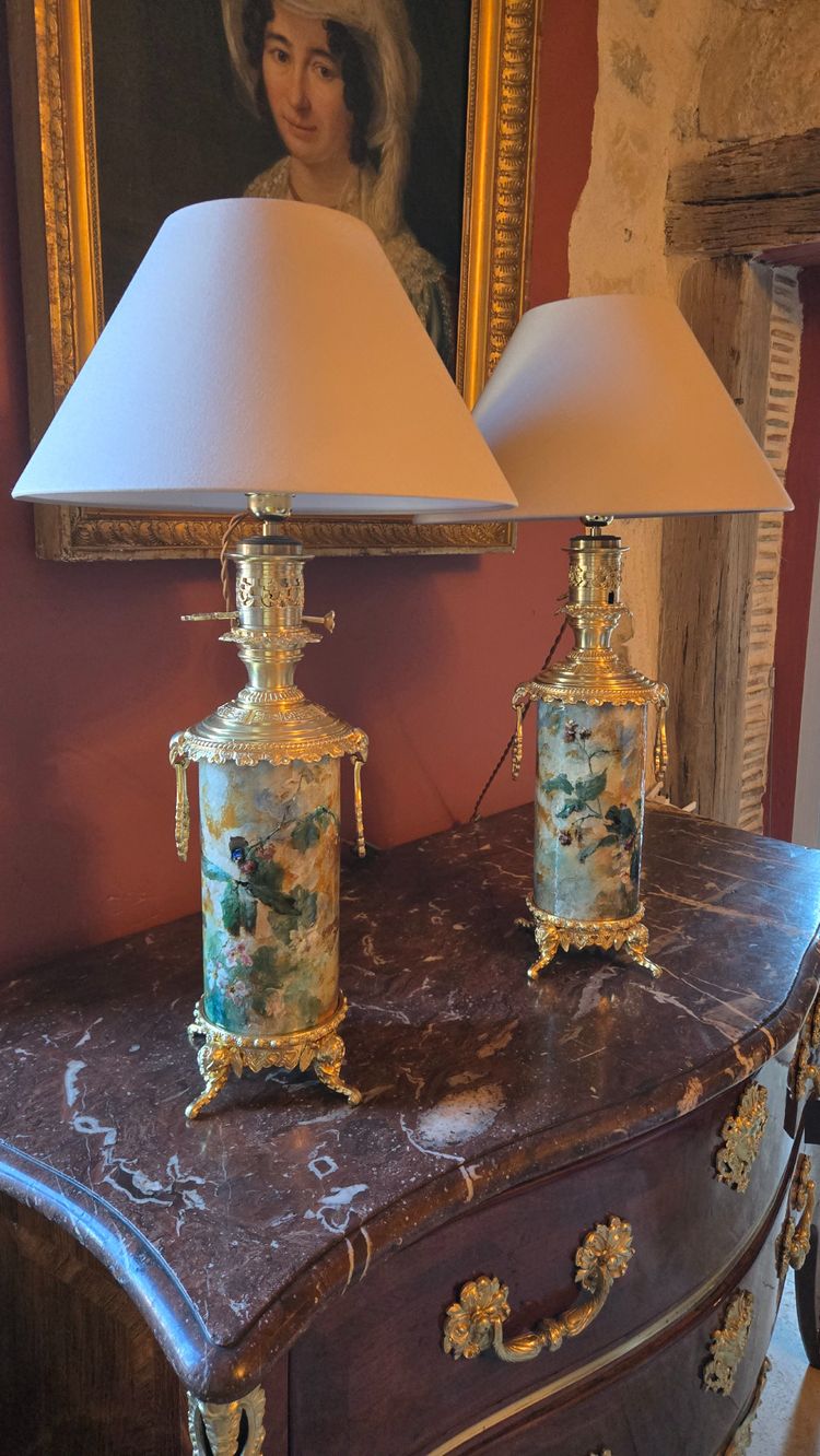 Coppia di lampade a barbottina di D.Grenet, con montatura giapponese in bronzo dorato, 1880 circa.