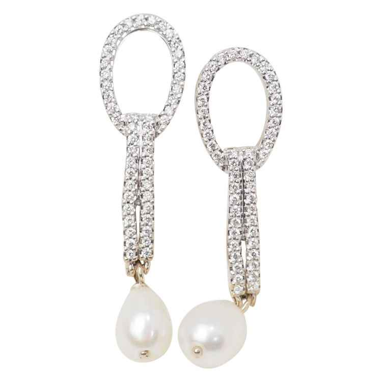 Orecchini in oro bianco, diamanti e perle coltivate