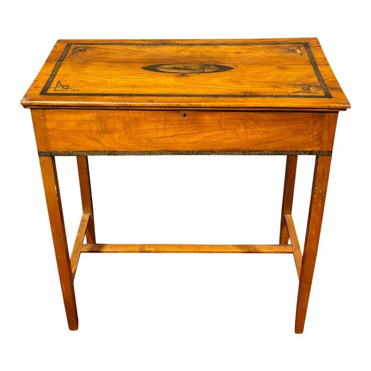 Coiffeuse élégante du XIXe siècle