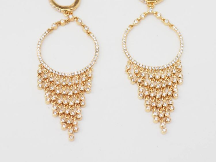 Boucles d'oreilles pendantes à pampilles en or jaune et diamants 