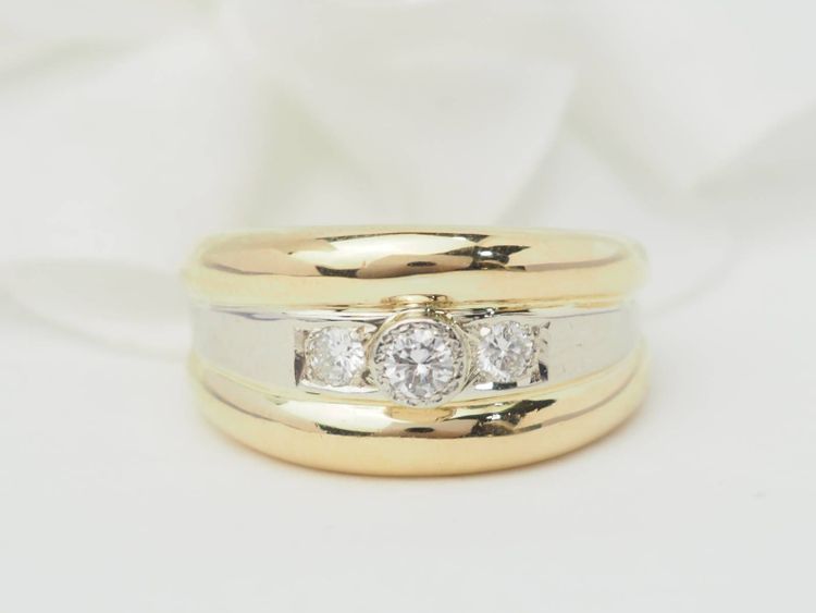 Bague jonc en or bicolore et diamants 