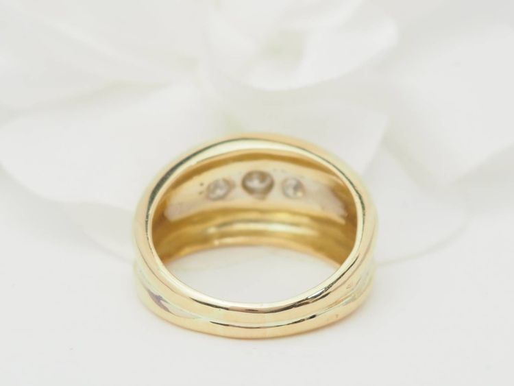 Bague jonc en or bicolore et diamants 