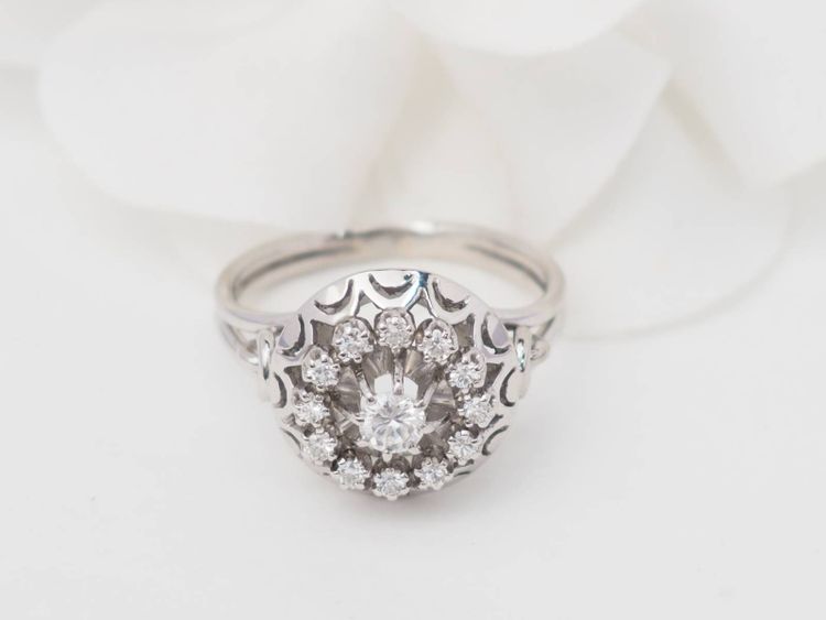 Vintage-Ring aus Weißgold, Platin und Diamanten