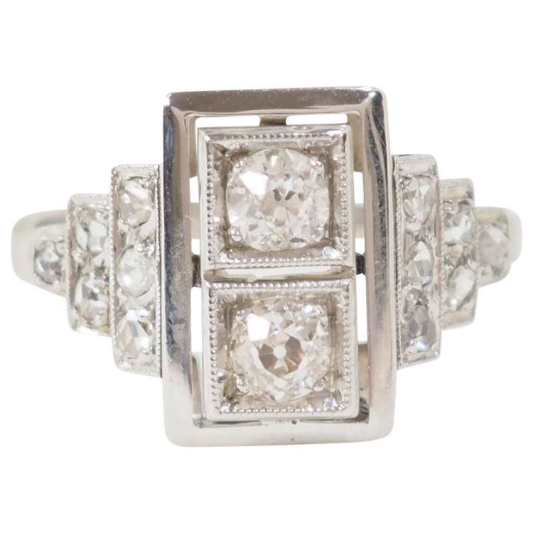 Anello Art Déco in platino, oro bianco e diamanti