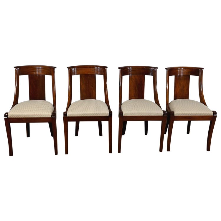 Suite of 4 Mahogany Gondola Chairs - Early 20th century