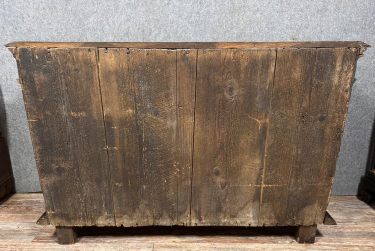 Grande buffet borgognone di epoca Luigi XIII in noce massiccio del 1650 circa