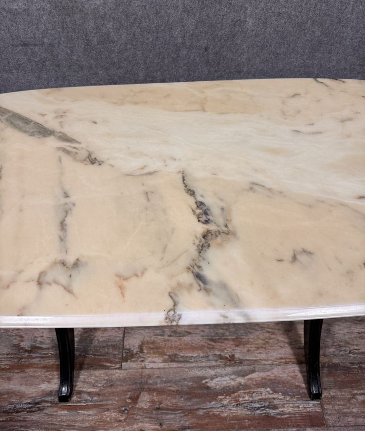 Inghilterra : Grande tavolo in marmo con base laccata nera