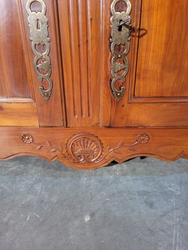 Credenza bassa Luigi XV in ciliegio