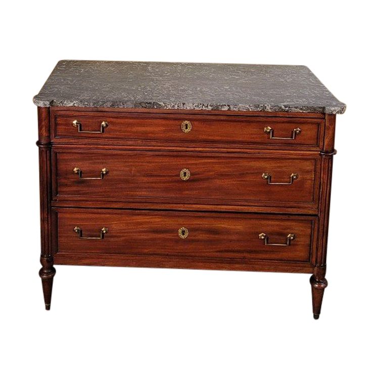 Petite commode Louis XVI En Acajou