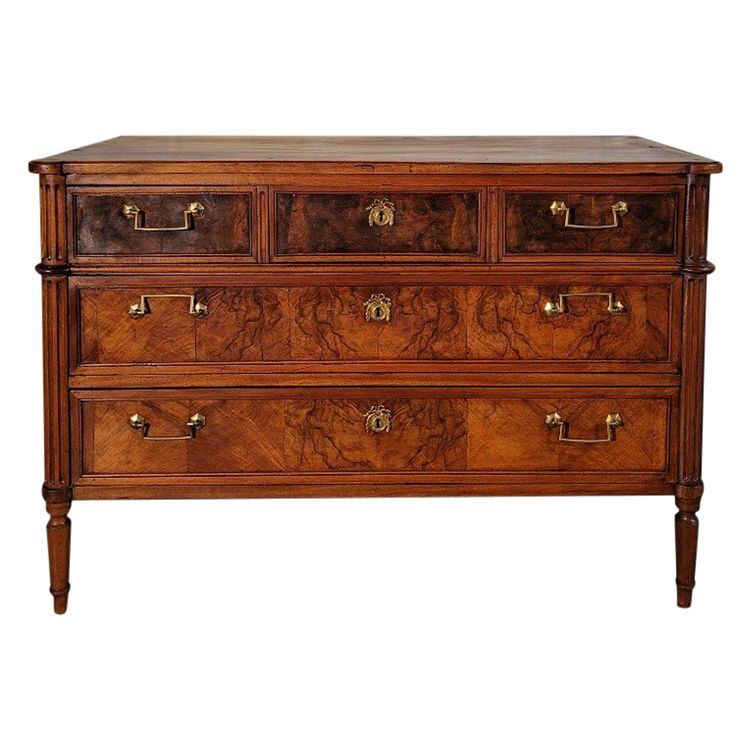 Petite Commode Louis XVI En Noyer