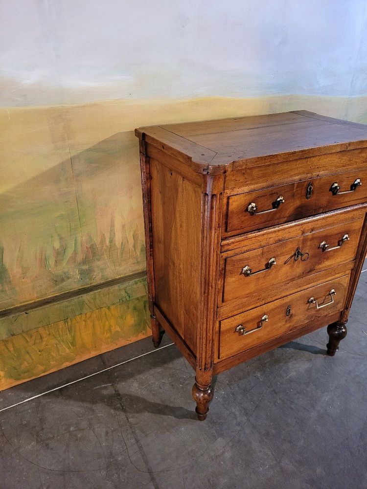 Petite Commode époque Louis XVI En Merisier