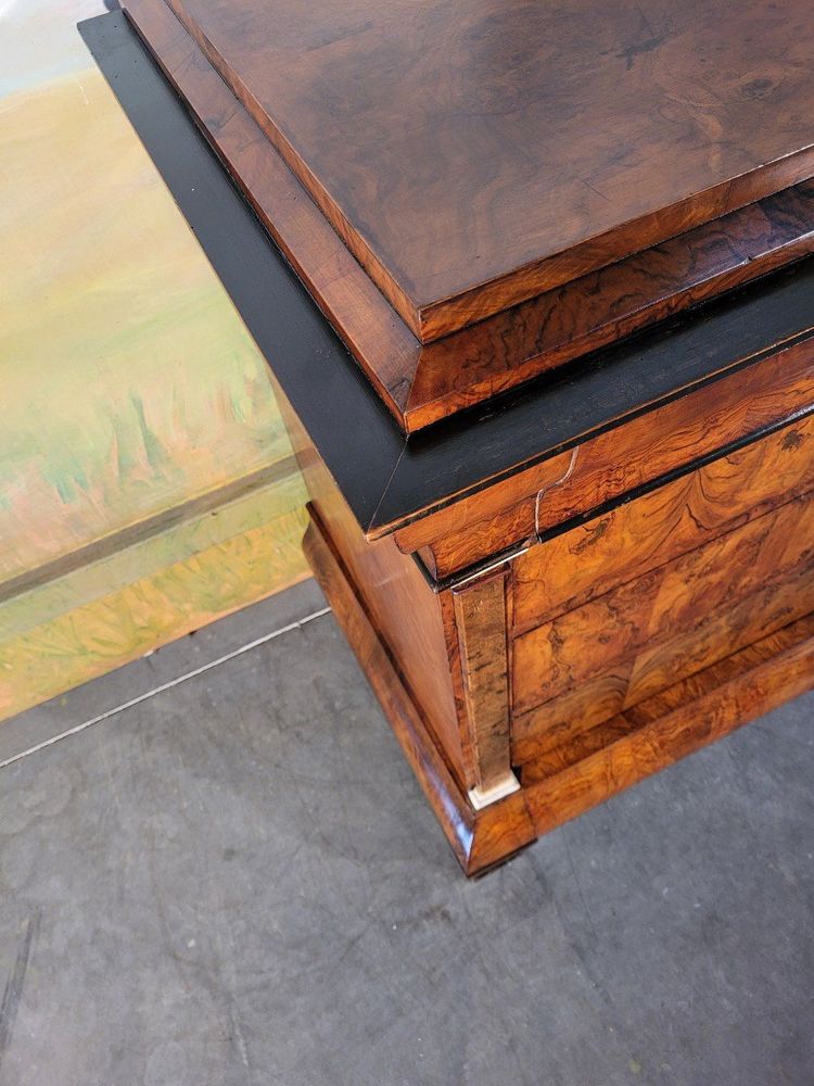 Commode époque Louis Philippe En Noyer