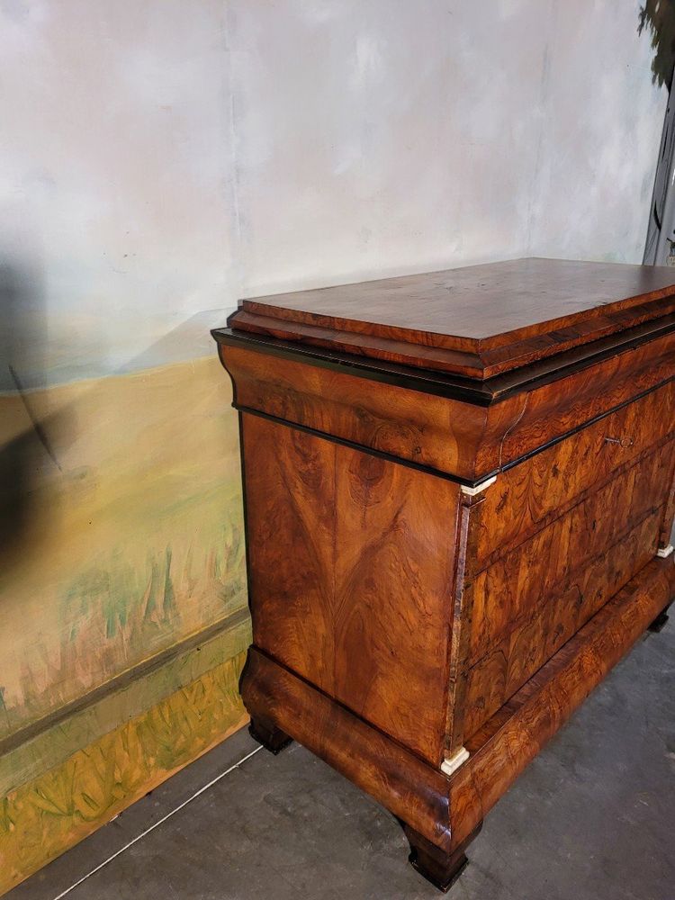 Commode époque Louis Philippe En Noyer
