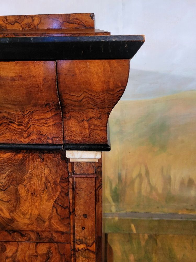 Commode époque Louis Philippe En Noyer