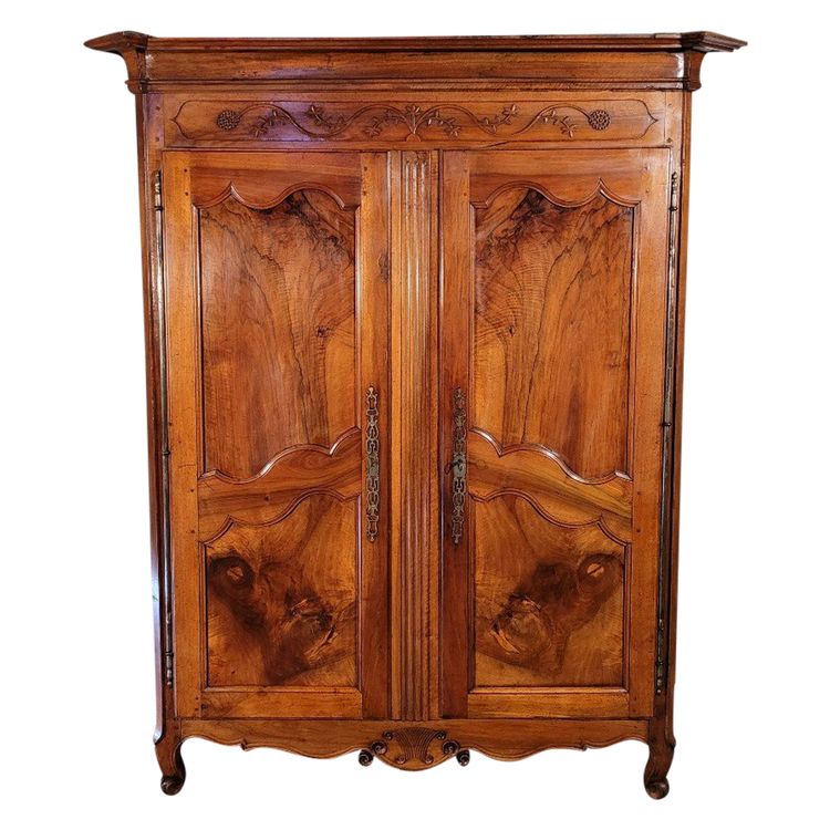 Kleiner Schrank Louis XV Aus Nussbaum