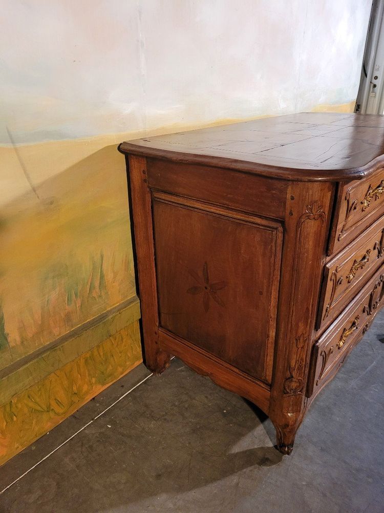 Commode époque Louis XV En Noyer