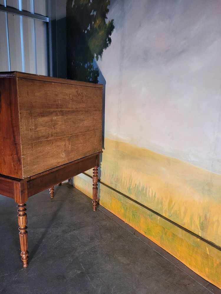 Bureau Louis Philippe En Noyer Massif