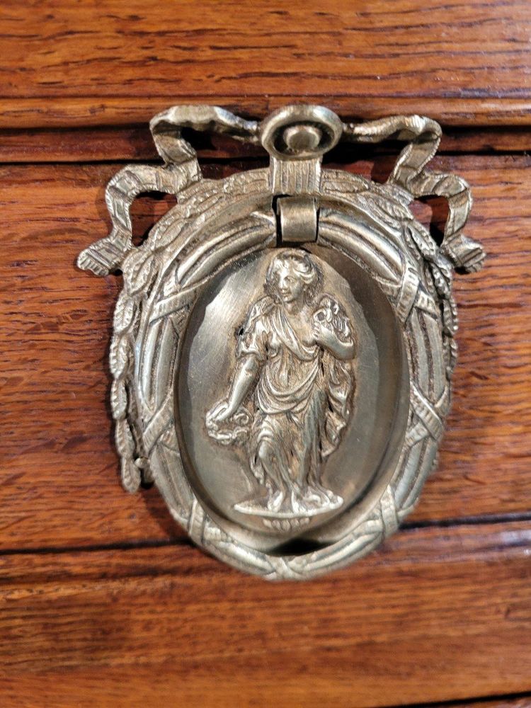 Commode époque Louis XVI En Chêne