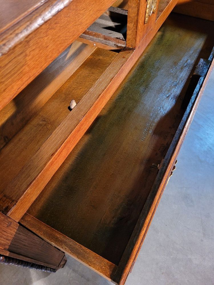 Commode époque Louis XVI En Chêne