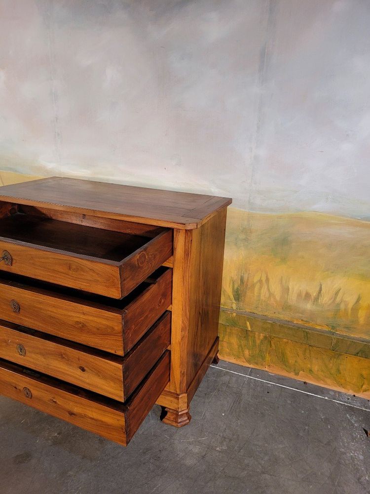 Petite Commode Louis Philippe En Noyer