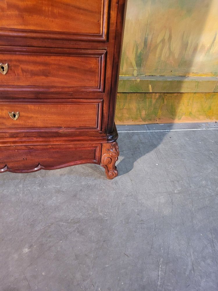 Semainier, Chiffonnier, Commode Haute. Acajou