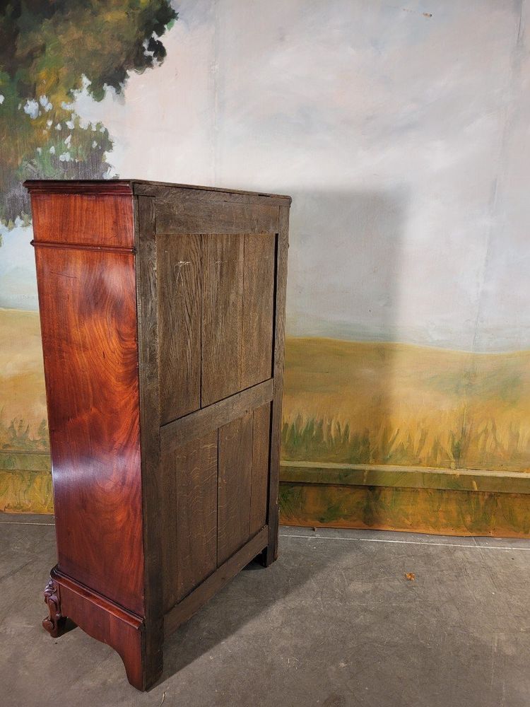 Semainier, Chiffonnier, Commode Haute. Acajou
