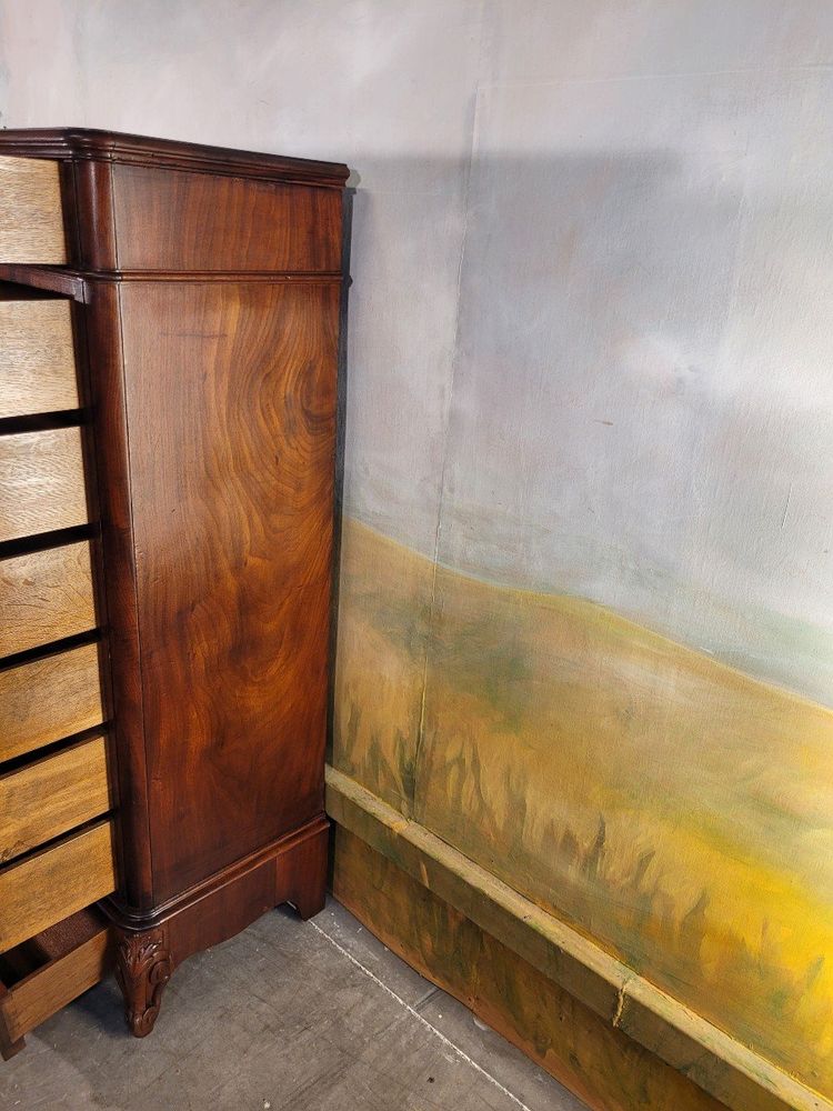 Semainier, Chiffonnier, Commode Haute. Acajou