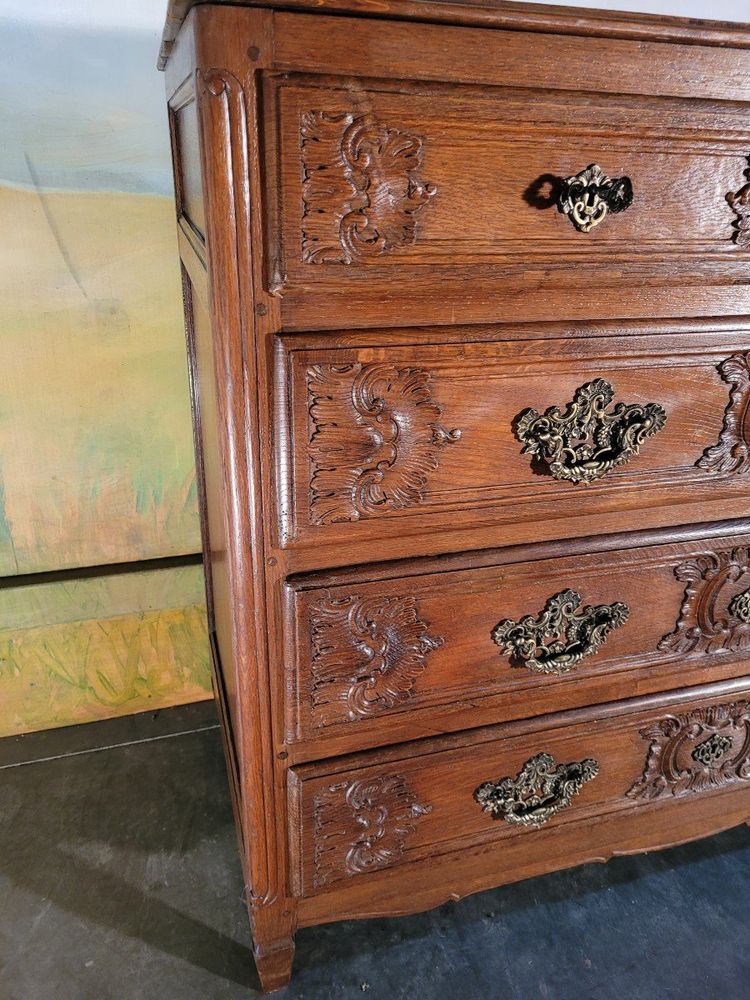 Commode Sculptée En Chêne époque XIX ème Siècle