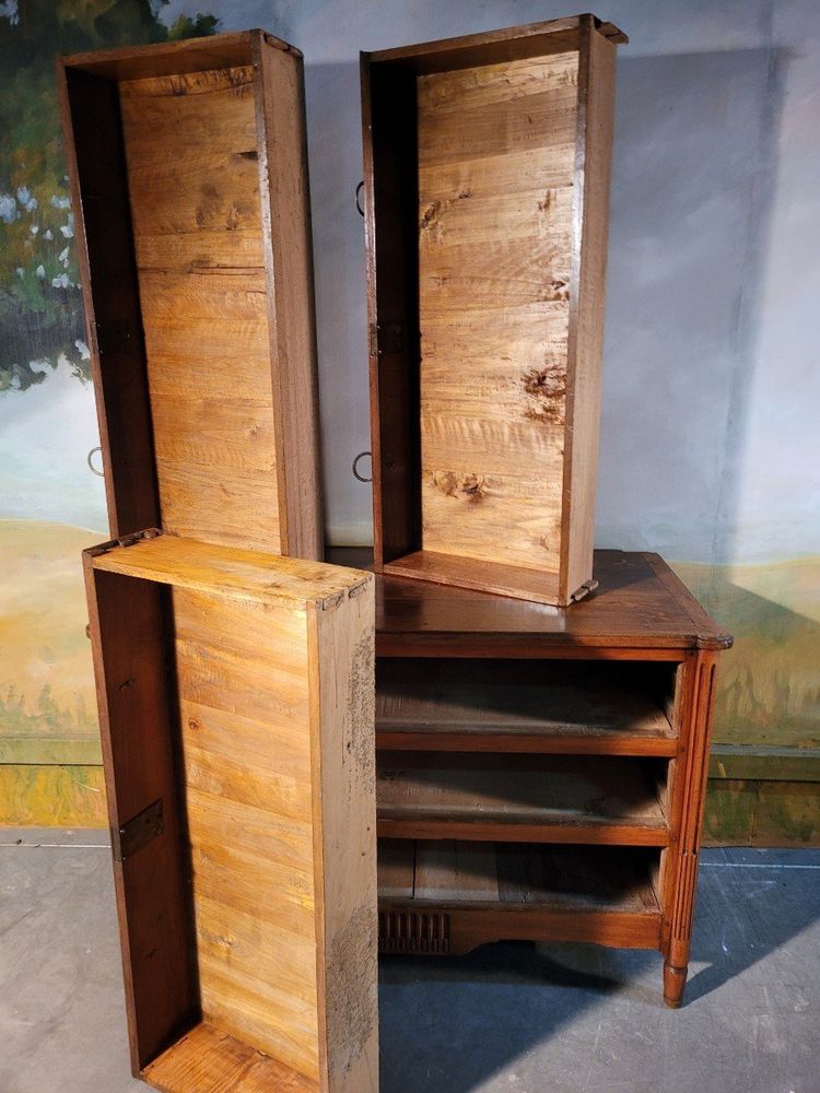 Commode époque Louis XVI En Noyer