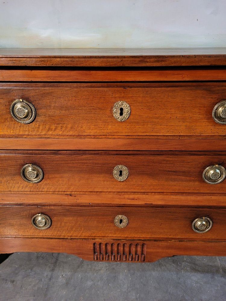 Commode époque Louis XVI En Noyer