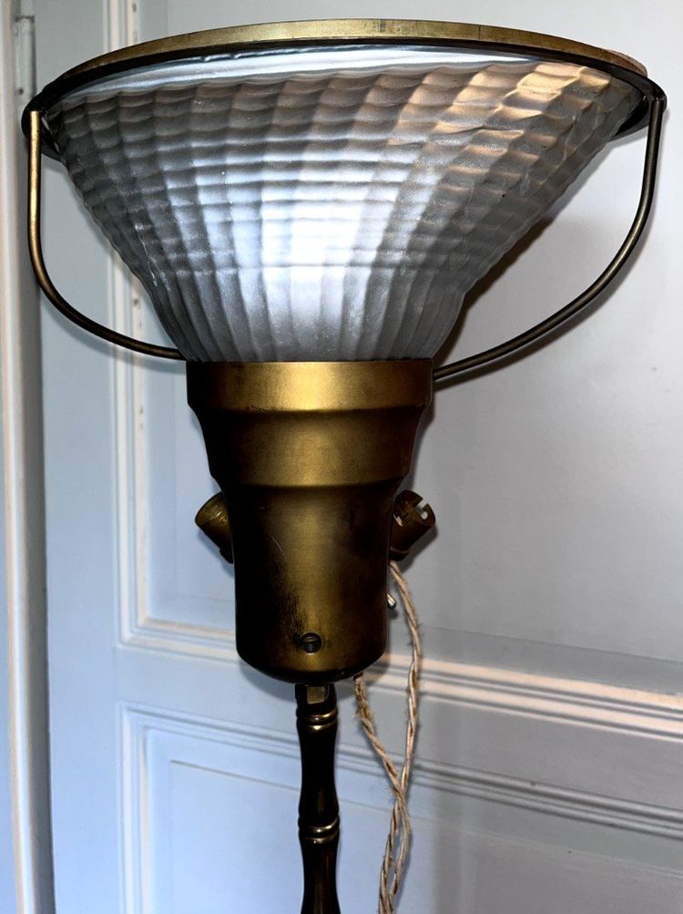 Maisons MALABERT Et BAGUES Lampada da terra in bambù bronzo e riflettore in vetro firmata
