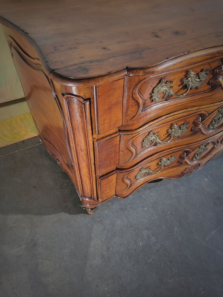 Commode Arbalète  époque Louis XV En merisier